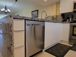 1530 Whitehall Dr 405, Davie FL 33324