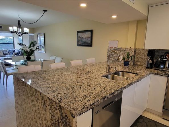 1530 Whitehall Dr 405, Davie FL 33324