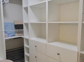 1530 Whitehall Dr 405, Davie FL 33324