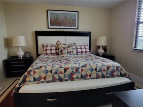 1530 Whitehall Dr 405, Davie FL 33324