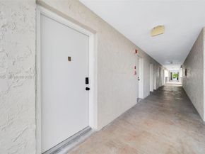 6900 N Kendall Dr A303, Pinecrest FL 33156