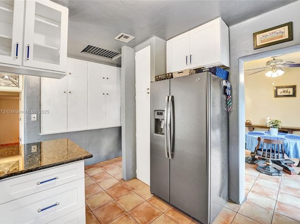 1340 Jackson St, Hollywood FL 33019