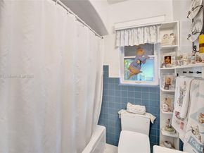 1340 Jackson St, Hollywood FL 33019