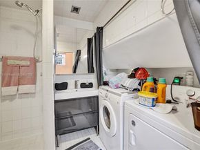 1340 Jackson St, Hollywood FL 33019