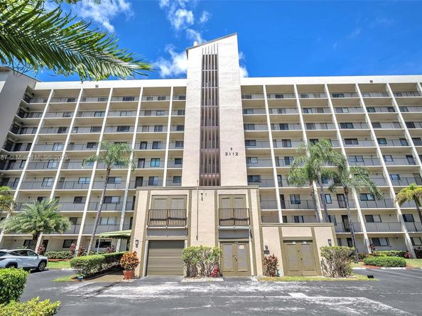 2112 S Cypress Bend Dr 802, Pompano Beach FL 33069