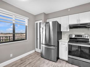 2112 S Cypress Bend Dr 802, Pompano Beach FL 33069