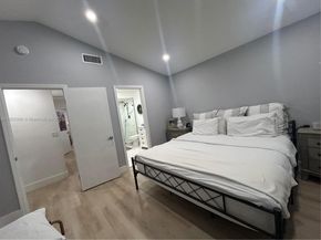 1409 NW 124th Ave, Pembroke Pines FL 33026