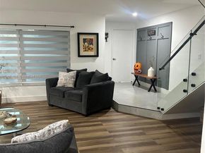 1409 NW 124th Ave, Pembroke Pines FL 33026