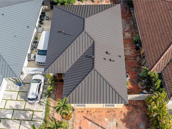14309 SW 52nd St, Miami FL 33175