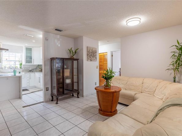 14309 SW 52nd St, Miami FL 33175