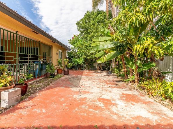 14309 SW 52nd St, Miami FL 33175