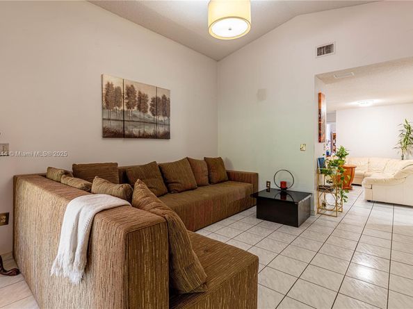 14309 SW 52nd St, Miami FL 33175