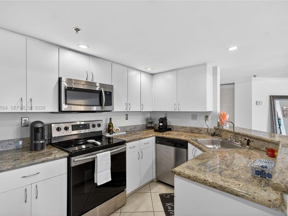 2351 Douglas Rd 1104, Miami FL 33145