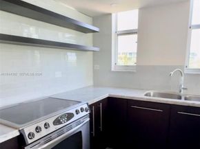 16590 NE 26th Ave 402, North Miami Beach FL 33160