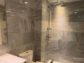 16590 NE 26th Ave 402, North Miami Beach FL 33160