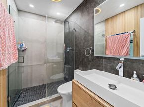 11073 SW 70th Ln, Miami FL 33173