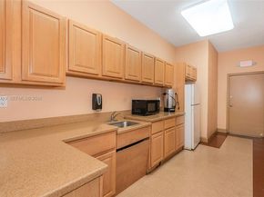 9660 Sunrise Lakes Blvd 202, Sunrise FL 33322