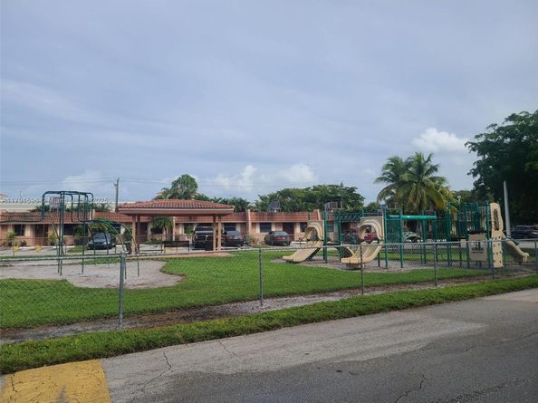 29 Seville Cir 449, Davie FL 33324