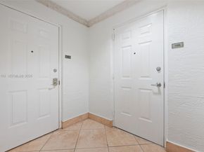 357 Almeria Ave 1006, Coral Gables FL 33134
