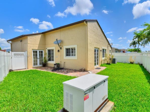6566 NW 197th Ln, Hialeah FL 33015
