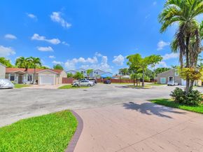 6566 NW 197th Ln, Hialeah FL 33015