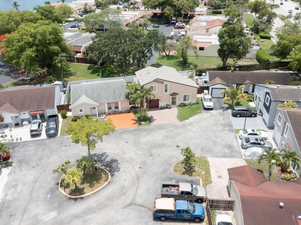 6566 NW 197th Ln, Hialeah FL 33015