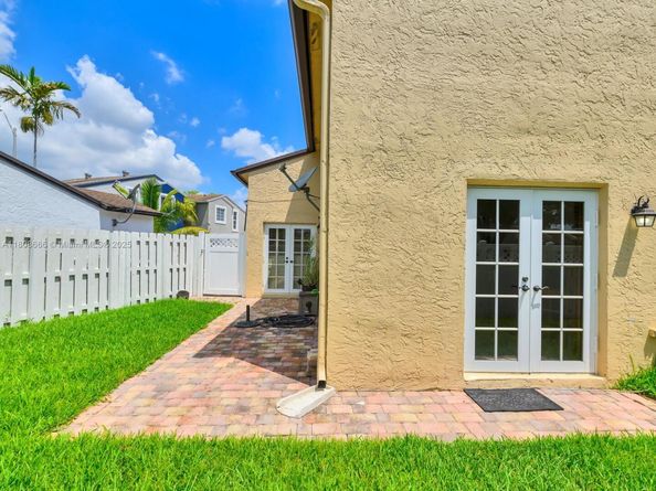 6566 NW 197th Ln, Hialeah FL 33015