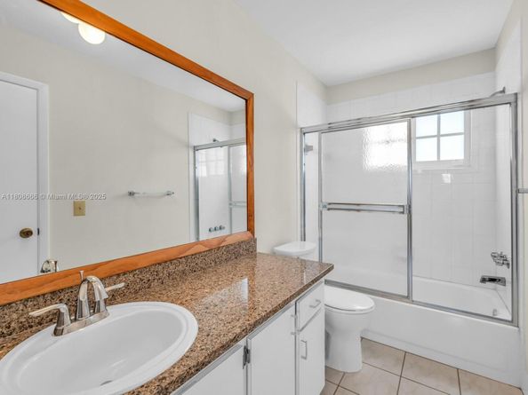 6566 NW 197th Ln, Hialeah FL 33015