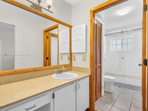 6566 NW 197th Ln, Hialeah FL 33015