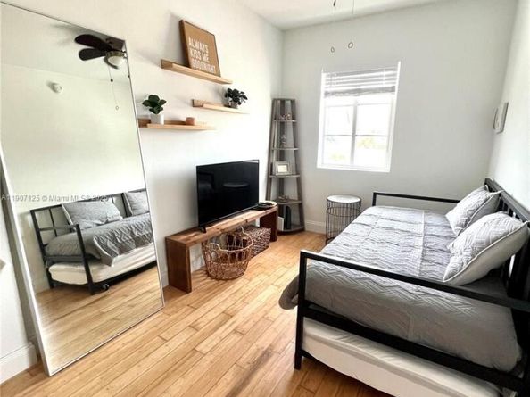 8415 Harding Ave 14, Miami Beach FL 33141