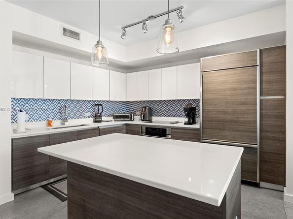 1100 S Miami Ave 2910, Miami FL 33130