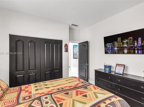 1147 NE 37th Pl, Homestead FL 33033