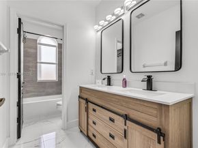 1147 NE 37th Pl, Homestead FL 33033