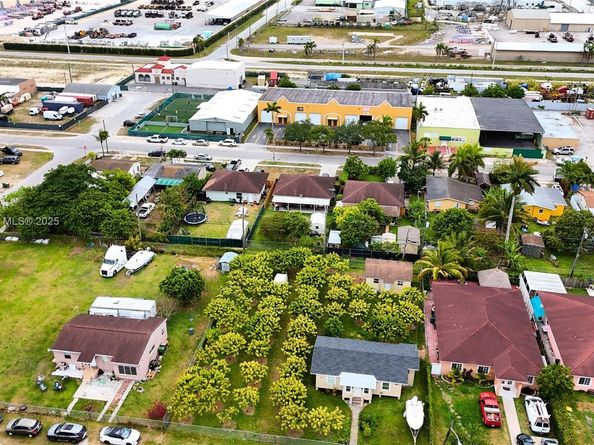 229 NW 9th Ave, Homestead FL 33030