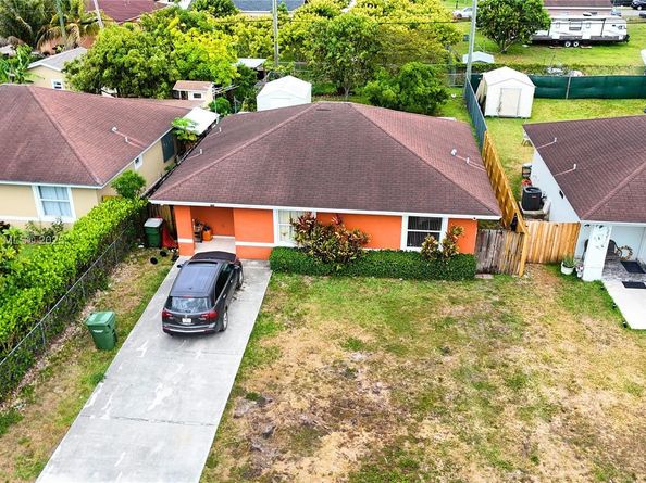 229 NW 9th Ave, Homestead FL 33030