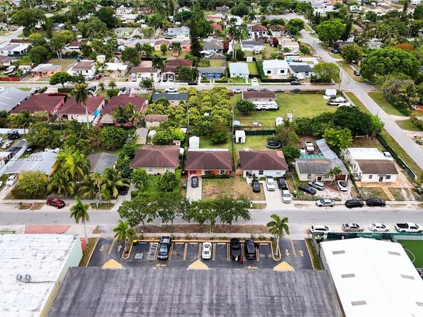 229 NW 9th Ave, Homestead FL 33030