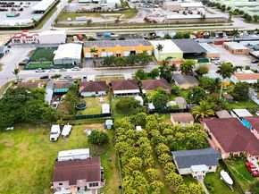 229 NW 9th Ave, Homestead FL 33030