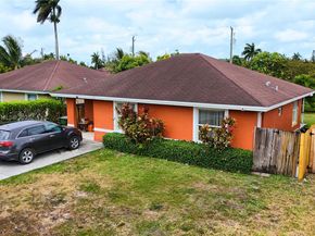 229 NW 9th Ave, Homestead FL 33030