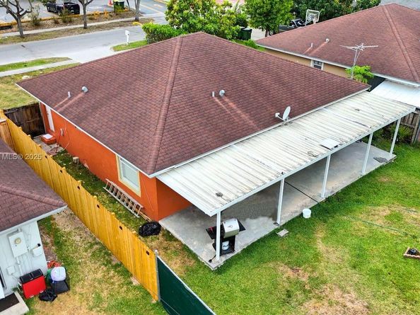 229 NW 9th Ave, Homestead FL 33030
