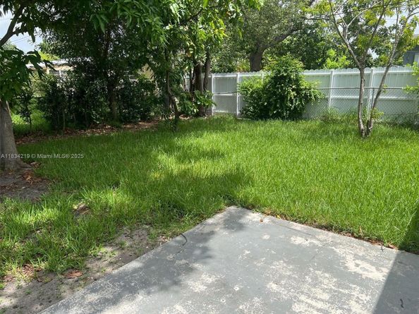 18900 NW 19th Ave, Miami Gardens FL 33056