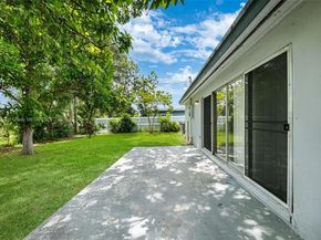 18900 NW 19th Ave, Miami Gardens FL 33056