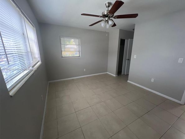18900 NW 19th Ave, Miami Gardens FL 33056