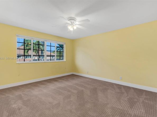 3835 Crestwood Cir, Weston FL 33331