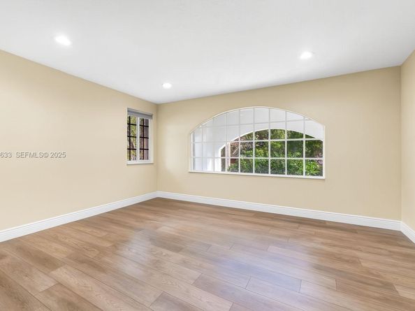 3835 Crestwood Cir, Weston FL 33331