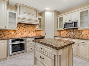 3835 Crestwood Cir, Weston FL 33331