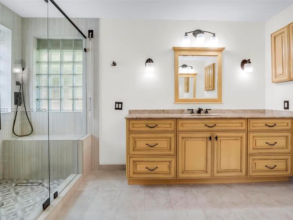 3835 Crestwood Cir, Weston FL 33331