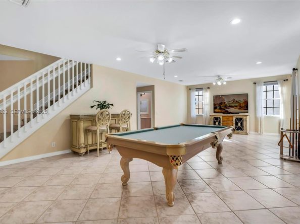 3835 Crestwood Cir, Weston FL 33331