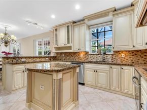 3835 Crestwood Cir, Weston FL 33331