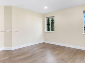 3835 Crestwood Cir, Weston FL 33331