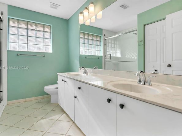 3835 Crestwood Cir, Weston FL 33331